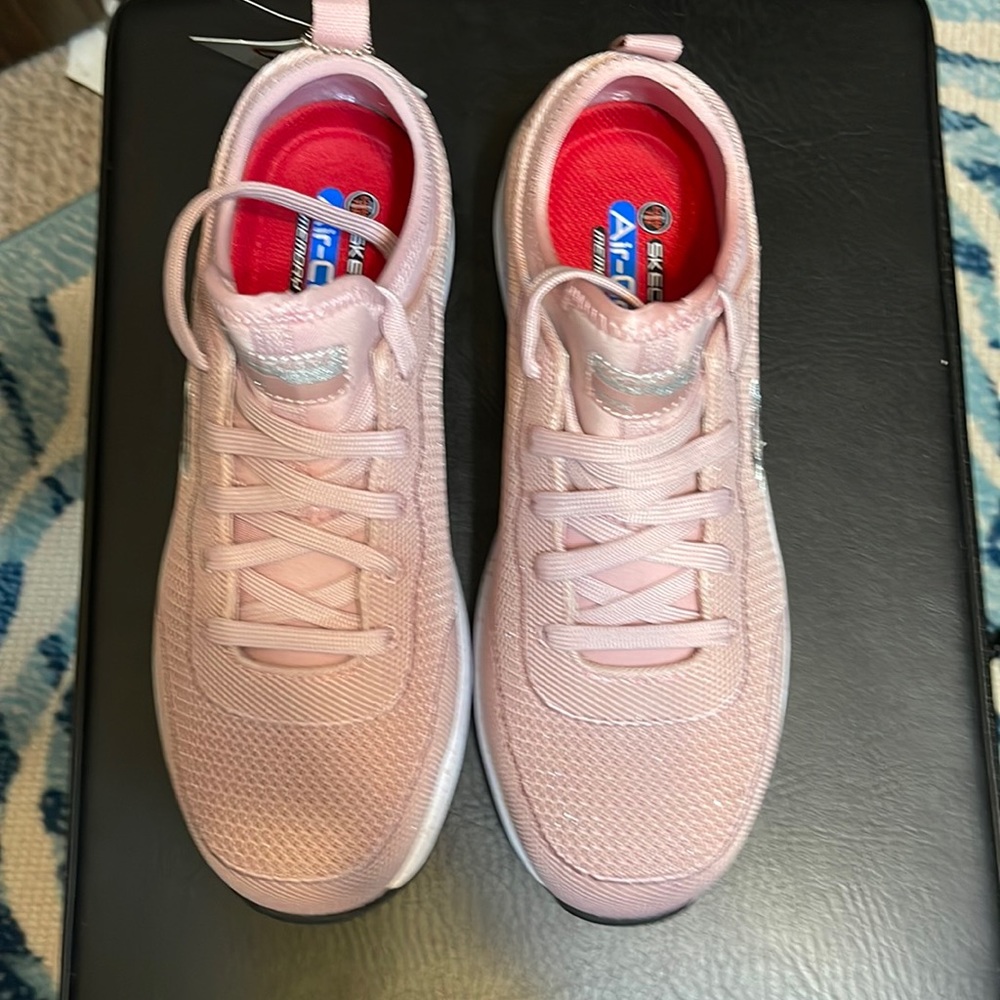 Sketchers Work Women’s Shoes Size 7.5